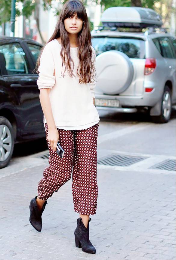 printed-pants-pajama-pants-isabel-marant-ankle-booties-sweater-white-sweater-layers-casual-weekend-via-pinterest