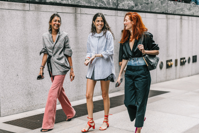 mejores outfits de mujer Street Style NYFW