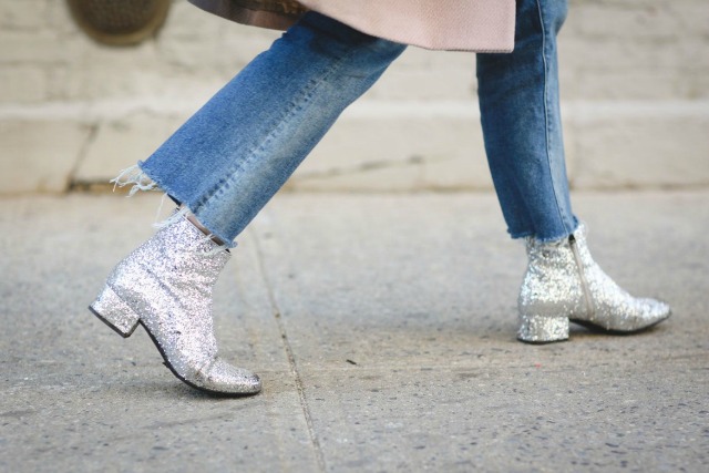 zapatos otoño 2017 de mujer botines de tacon glitter plateados