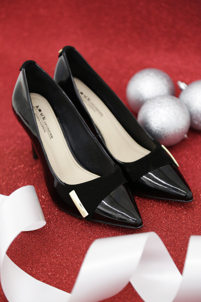 zapatos fiesta stilettos negros de mujer con puntera de charol