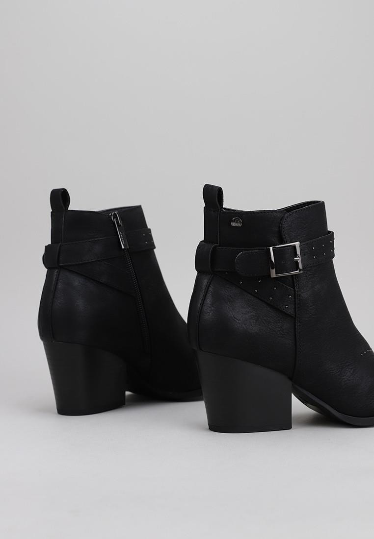 zapatos-de-mujer-mustang-negro