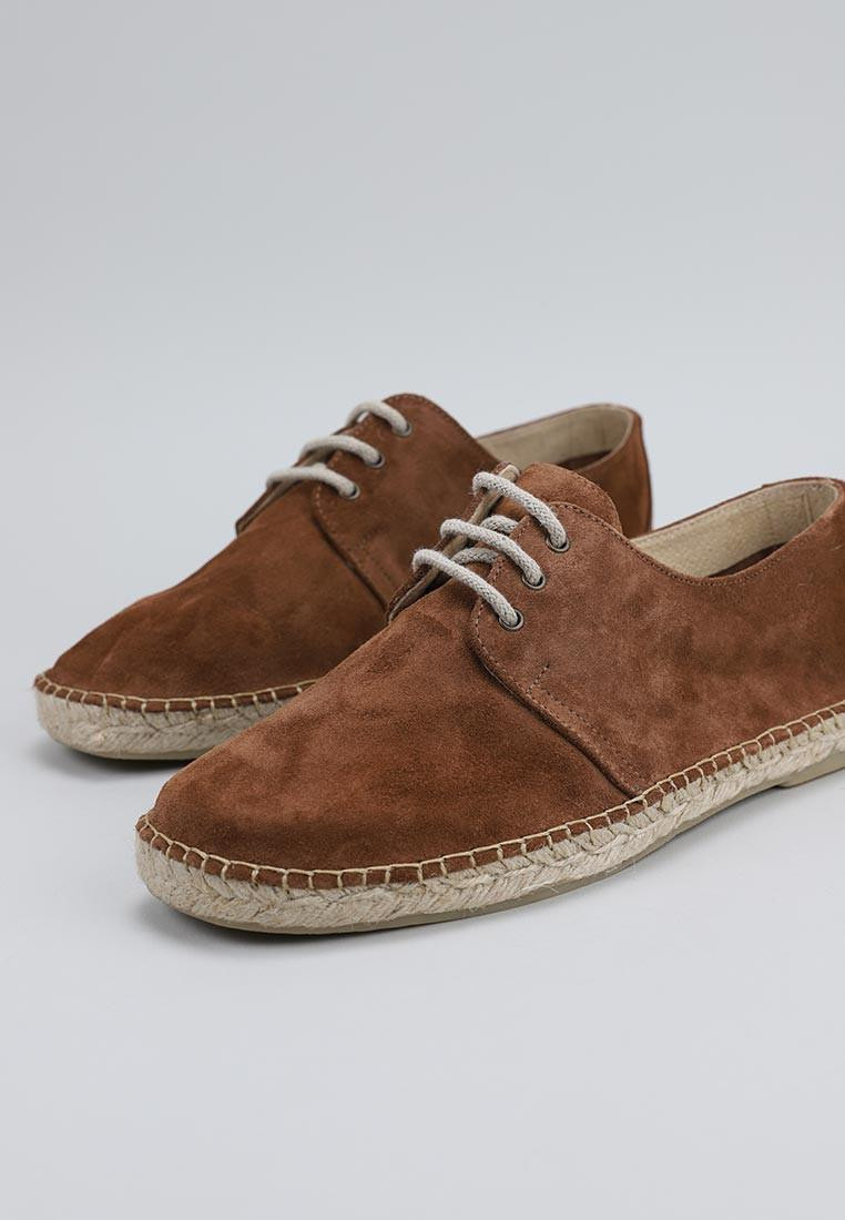 senses-&-shoes-terran-marrón